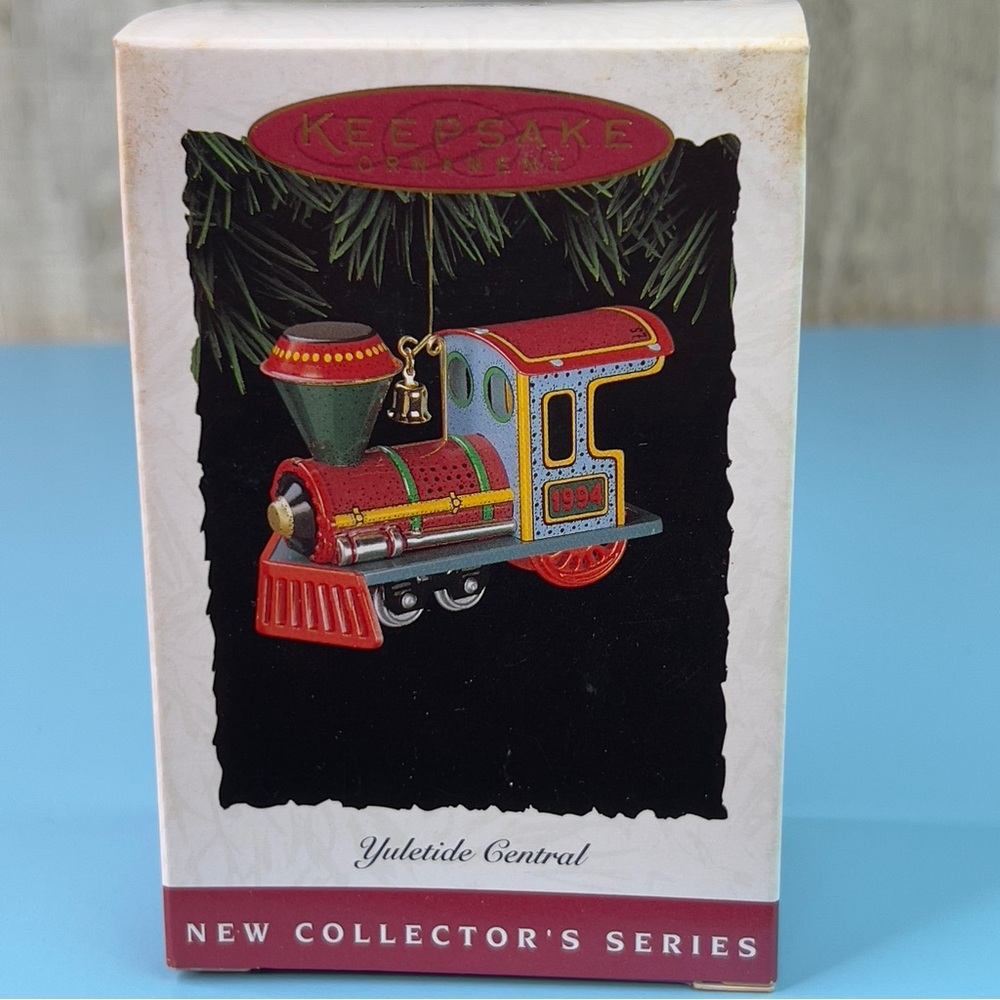 Hallmark Keepsake Ornament Yuletide Central Pressed Tin Dated 1994